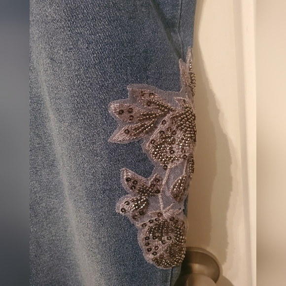 Lane Bryant Super Stretch Embellished Lace and Beads Jeans Size 24 - Picture 3 of 8